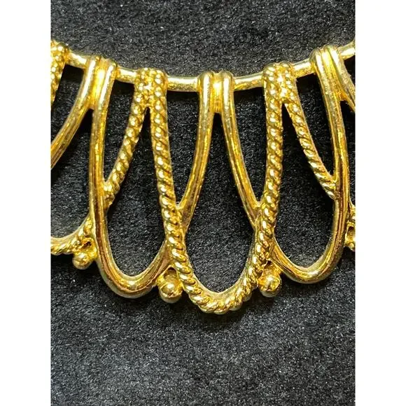 Vintage Joan Rivers Faux Pearl Necklace Double Hearts - Gold & Rhinestone clasp - Picture 5 of 8